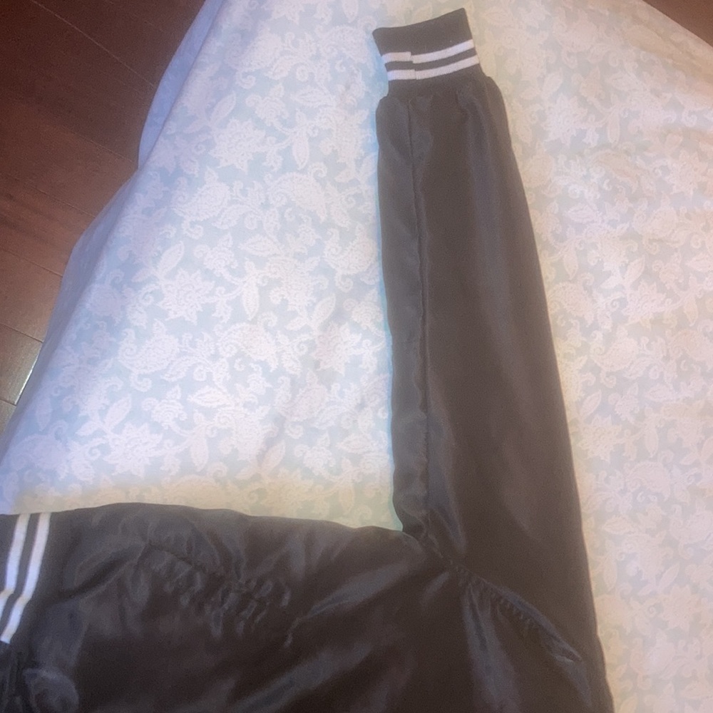 Black bomber jacket - Picture 2 of 4